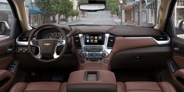 2015-Chevrolet-Tahoe-CenterConsole-005-medium-1