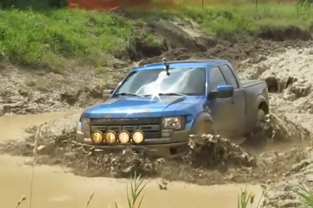 Ford Raptor Silver Willow Classic Mudding