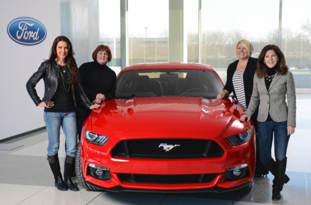 Mustang-claims-Womens-Performance-Car-of-the-Year-2016