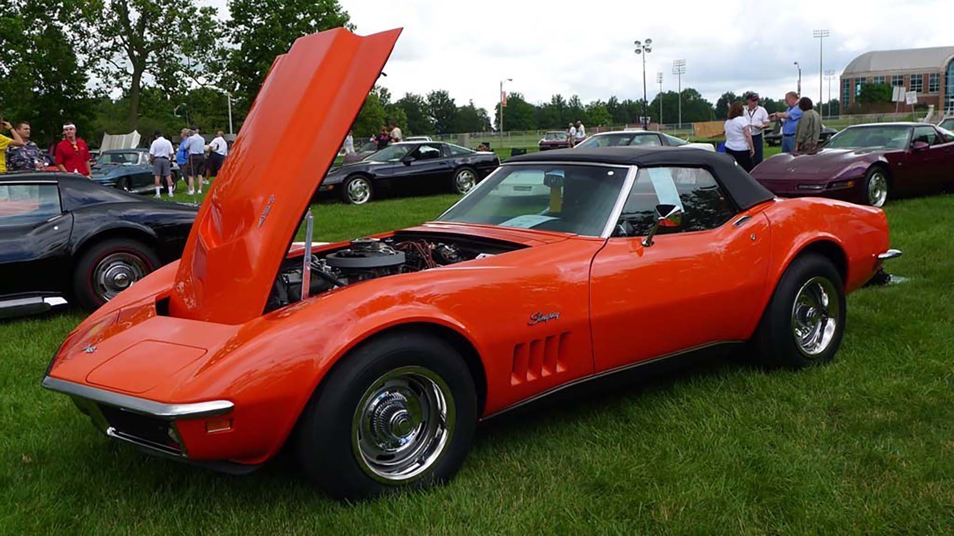 Corvette ZL1 – The Legendary 1960s American Supercar插图1