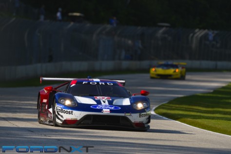 ford-gt-reels-in-its-fourth-imsa-victory-in-a-row-at-road-america-2018-08-06_02-28-11_996389