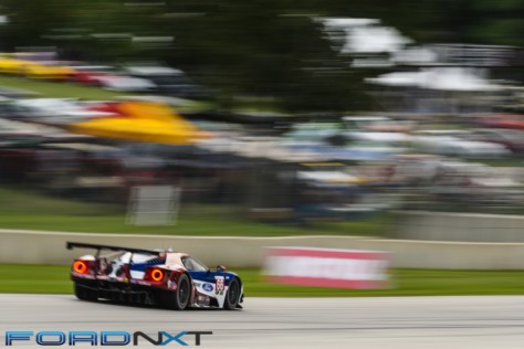 ford-gt-reels-in-its-fourth-imsa-victory-in-a-row-at-road-america-2018-08-06_02-38-35_924772