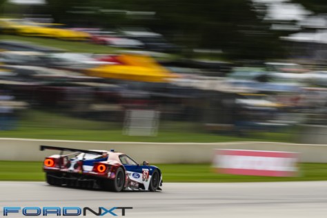 ford-gt-reels-in-its-fourth-imsa-victory-in-a-row-at-road-america-2018-08-06_02-38-50_026607