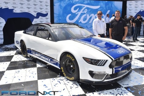 mustang-is-dressed-for-success-in-nascar-cup-series-racing-next-year-2018-08-10_16-25-54_306606