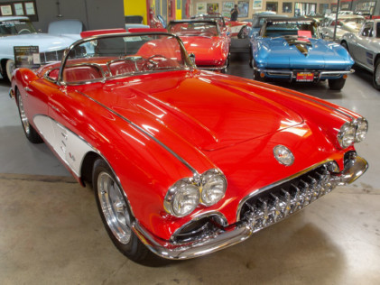 the-60s-told-by-two-different-corvettes-2019-05-16_16-31-07_073967