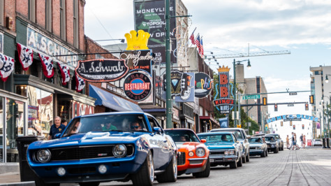 goodguys-hall-of-fame-road-tour-visits-the-home-of-the-blues-2019-09-30_15-14-38_472552