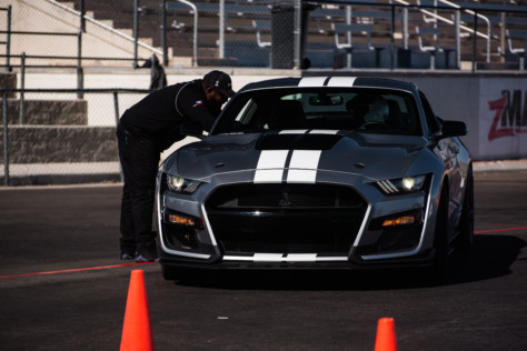 driven-2020-ford-mustang-shelby-gt500-2019-11-18_23-44-17_843016