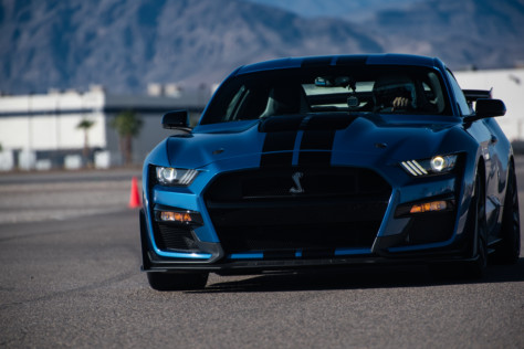 driven-2020-ford-mustang-shelby-gt500-2019-11-18_23-48-41_557338