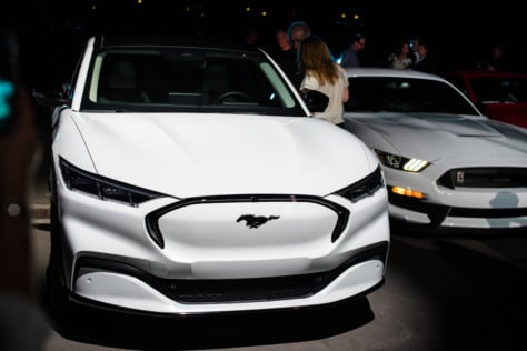 ford-introduces-the-mustang-mach-e-at-2019-la-auto-show-2019-11-18_21-44-51_157162