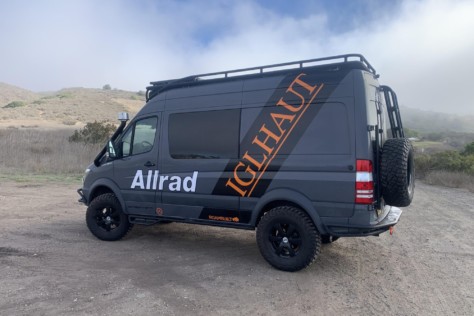 mercedes-sprinter-iglhaut-allrads-a-tiny-house-that-can-go-off-road-2022-01-17_17-18-04_639705