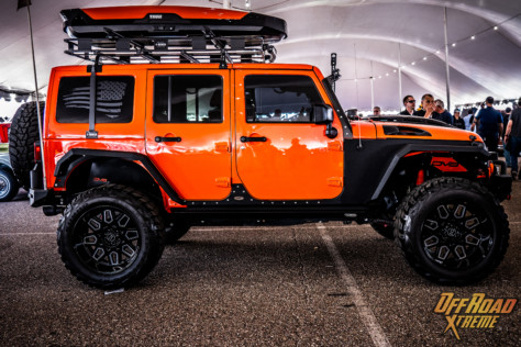 what-is-it-like-at-the-barrett-jackson-auto-auction-2022-02-19_01-06-12_423230