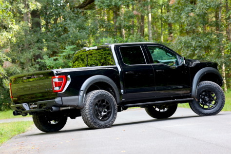 steeda-sharpens-the-f-150-raptor-with-muscle-grip-amp-sinister-style-2022-09-20_12-47-00_009768