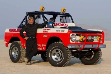 jay-lenos-garage-goes-out-for-a-rip-with-rod-halls-1968-ford-bronc-2022-12-20_14-47-37_213087