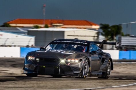 30-plus-images-of-the-all-new-mustang-gt3-on-the-track-2023-03-24_11-39-12_243855