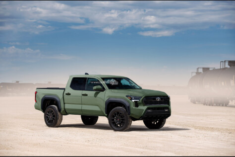 2024-toyota-tacoma-teasers-have-truck-fans-salivating-2023-05-03_16-29-50_925848