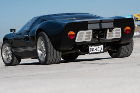 gt40-glory-a-replica-for-the-street-and-track-2023-12-21_12-57-57_802587