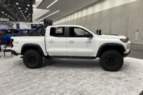 sema-2023-realtruck-collabs-with-meateater-on-2019-silverado-build-2023-12-05_16-41-42_810986