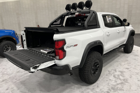 sema-2023-realtruck-collabs-with-meateater-on-2019-silverado-build-2023-12-05_16-42-04_038817
