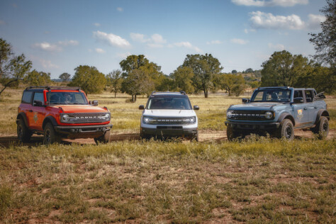 f1-drivers-get-a-taste-of-off-roading-in-the-new-bronco-raptor-2024-01-09_17-42-34_523912
